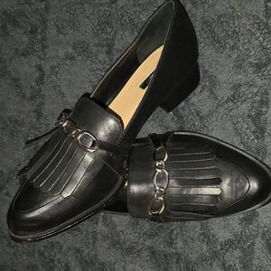 Tahari Langley Elegant Black Loafers for Women Size 7.5